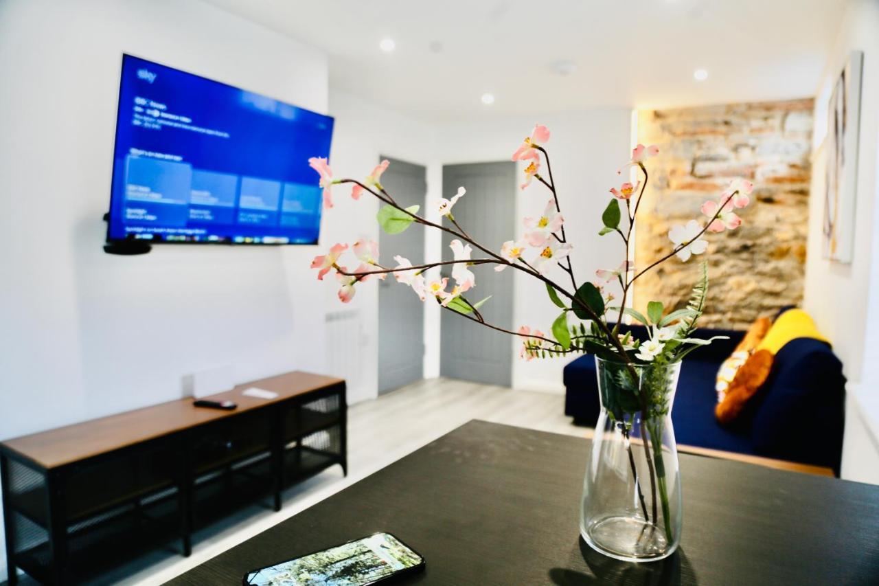 New Modern Apartment With Free Private Parking Plymouth Exterior foto