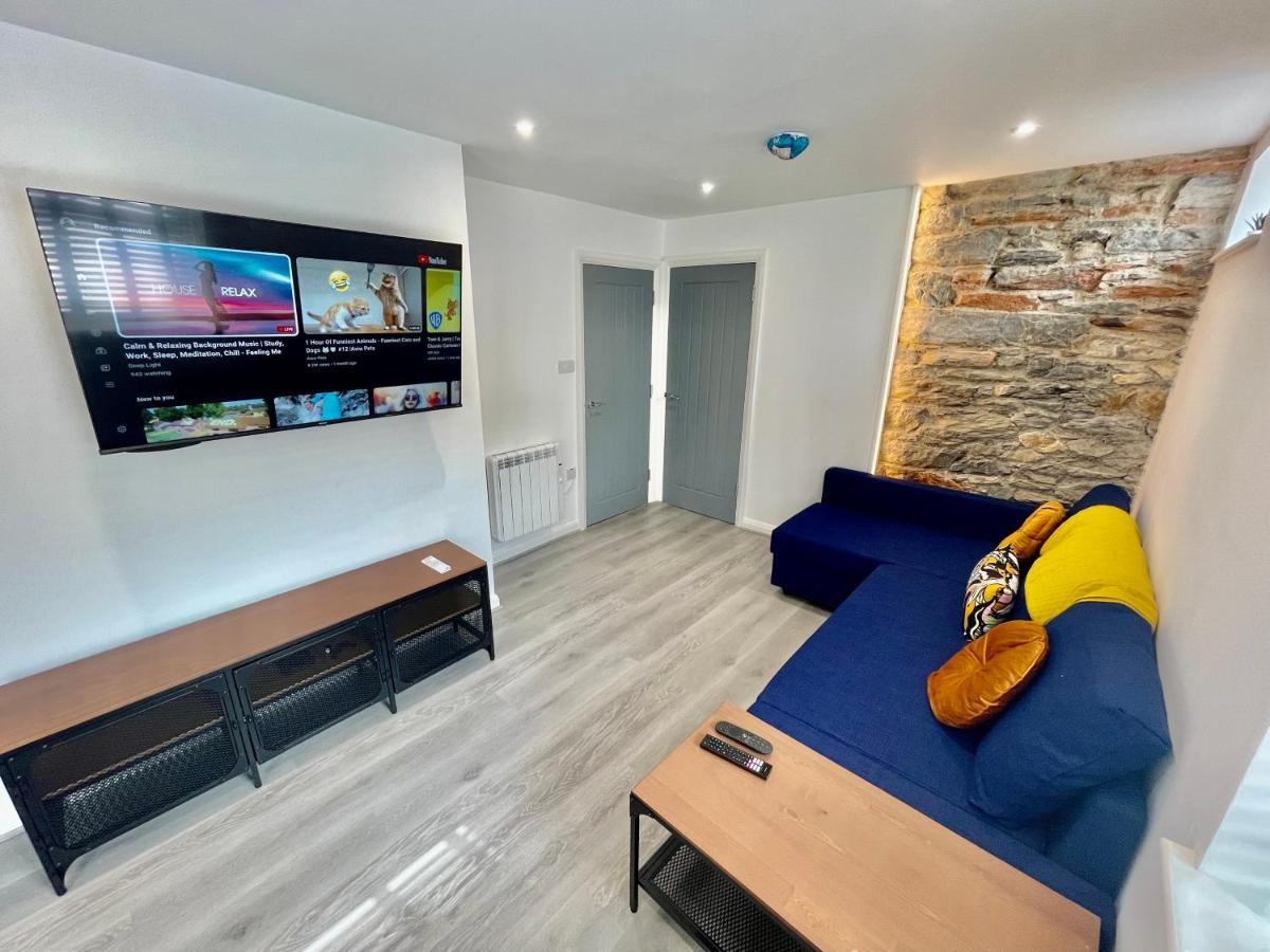 New Modern Apartment With Free Private Parking Plymouth Exterior foto