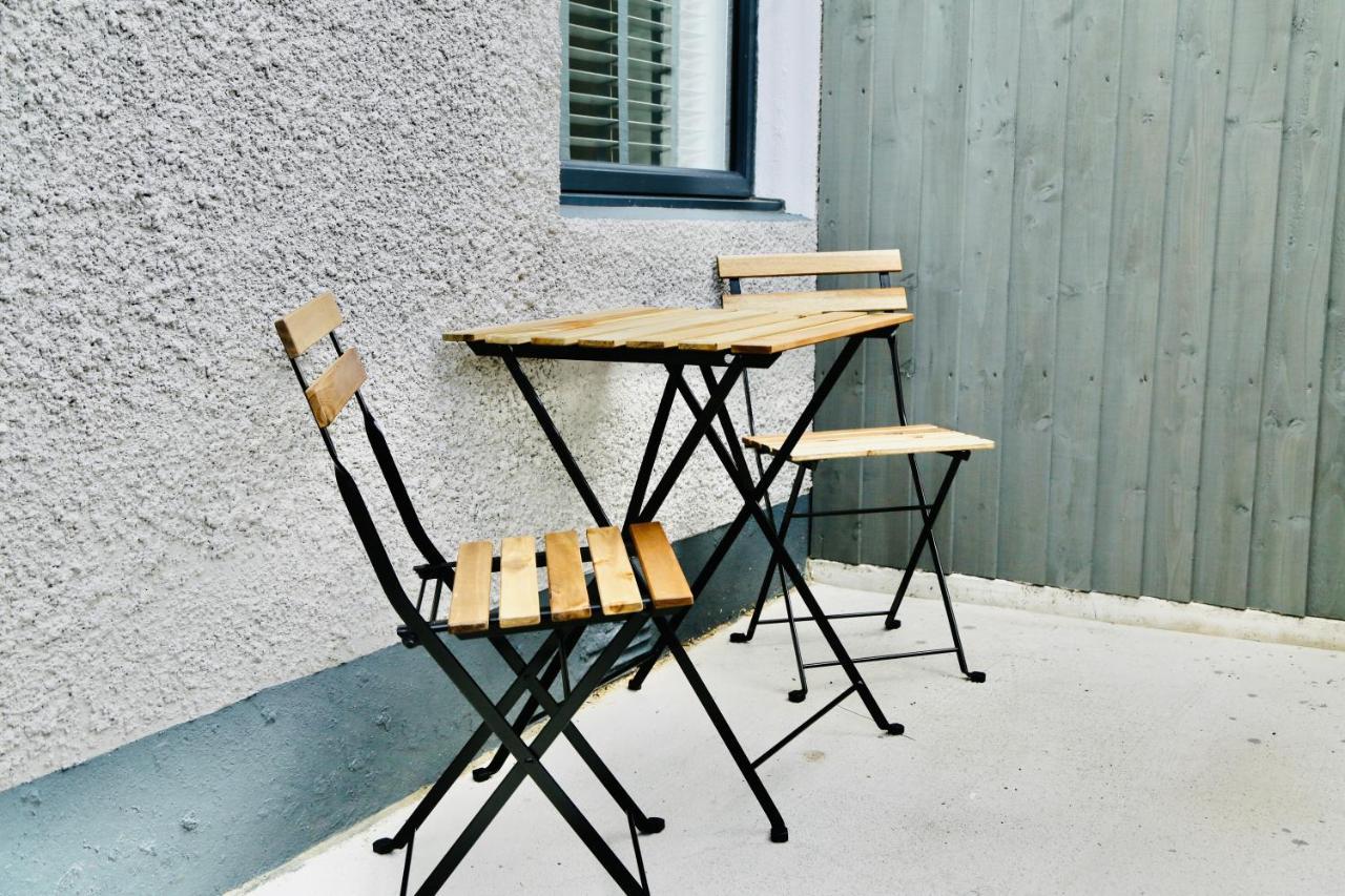 New Modern Apartment With Free Private Parking Plymouth Exterior foto
