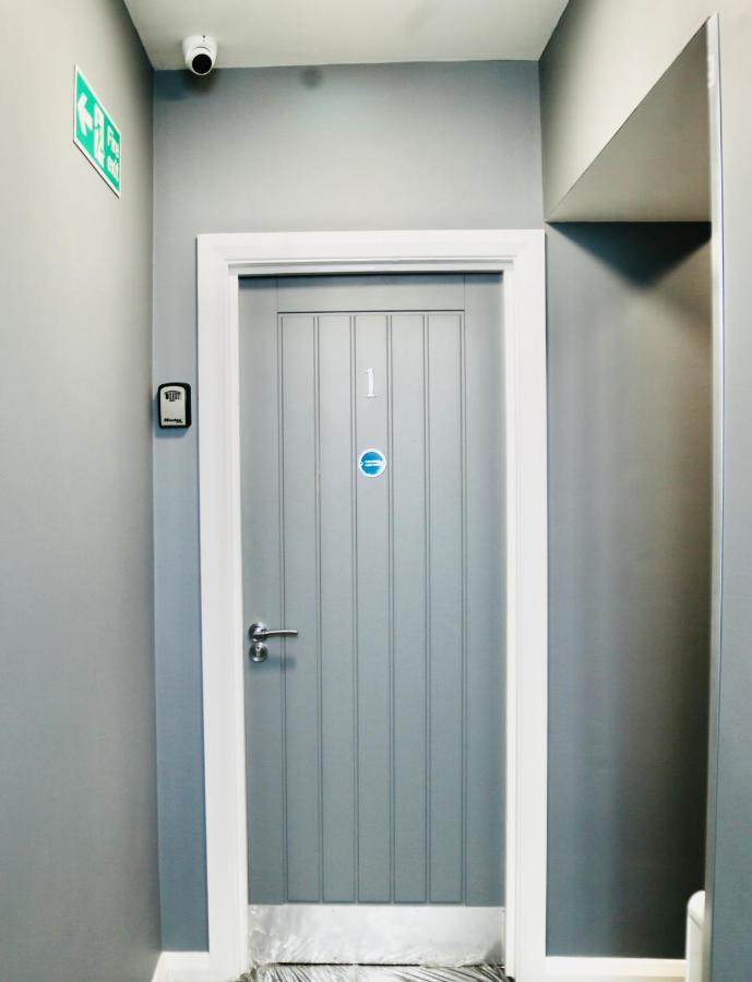 New Modern Apartment With Free Private Parking Plymouth Exterior foto