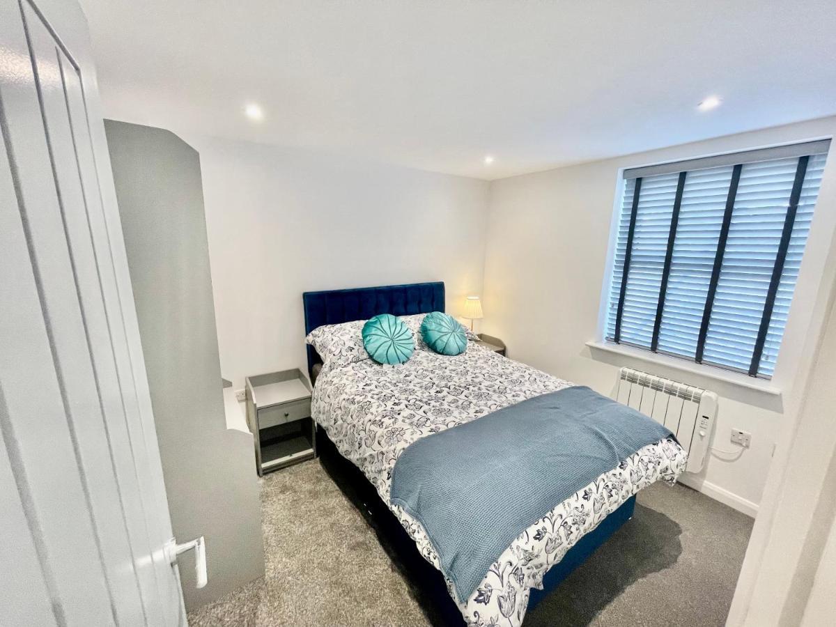 New Modern Apartment With Free Private Parking Plymouth Exterior foto
